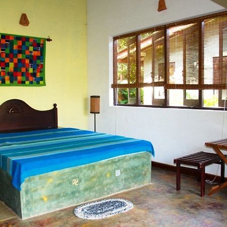 The Reef Beach Hotel Negombo Eksteriør billede
