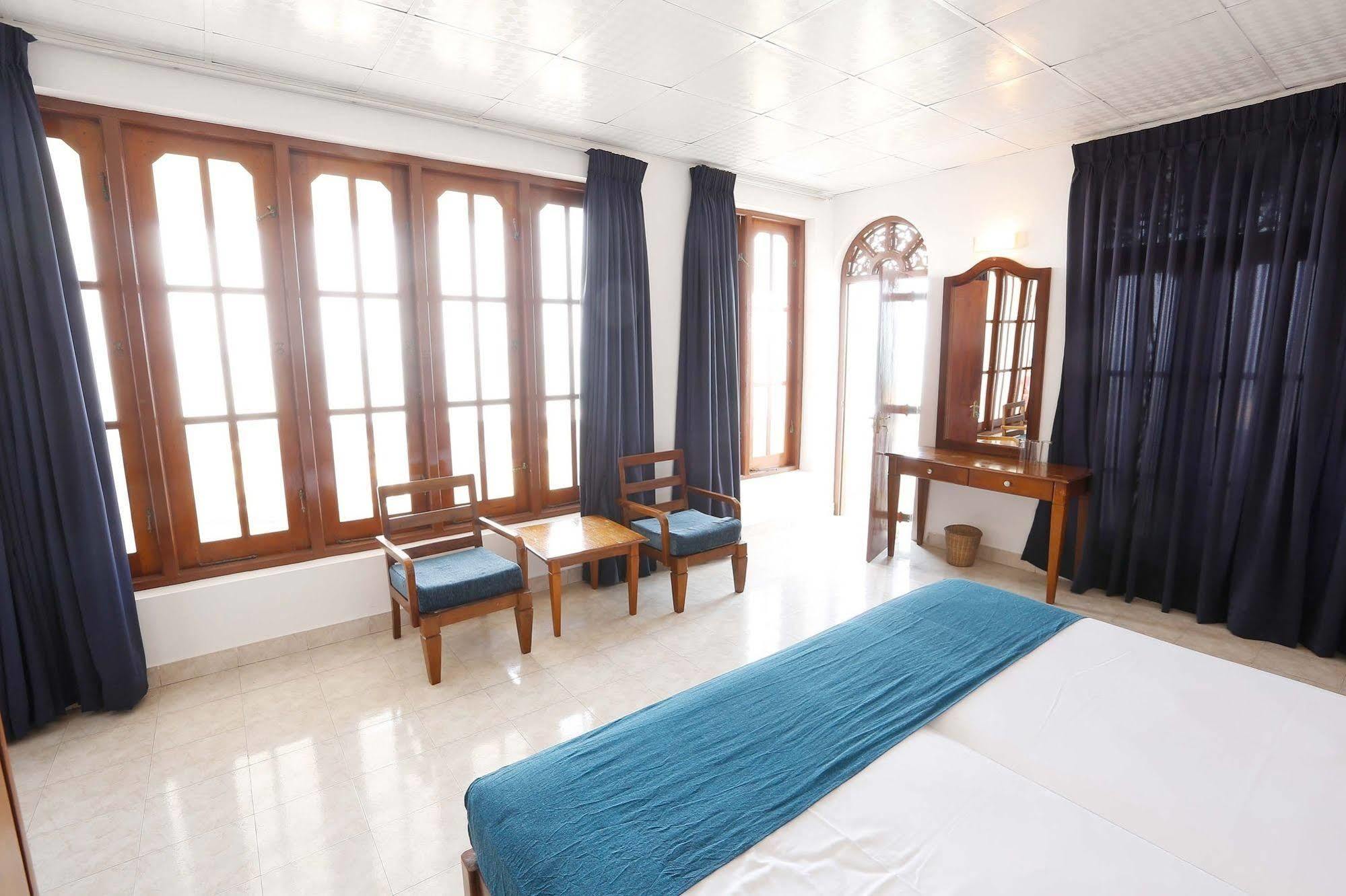 The Reef Beach Hotel Negombo Eksteriør billede